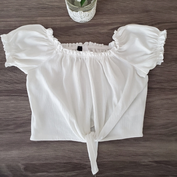 🌺 3 for 15 🌺  Crop Tops - Picture 4 of 5